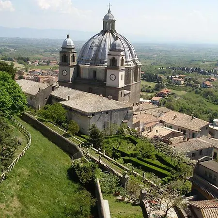 Historic House Holiday home Montefiascone